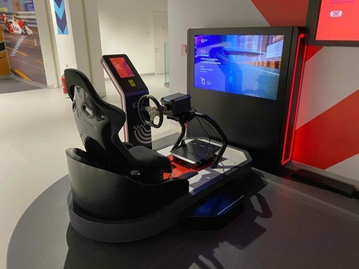 Virtual racing installation