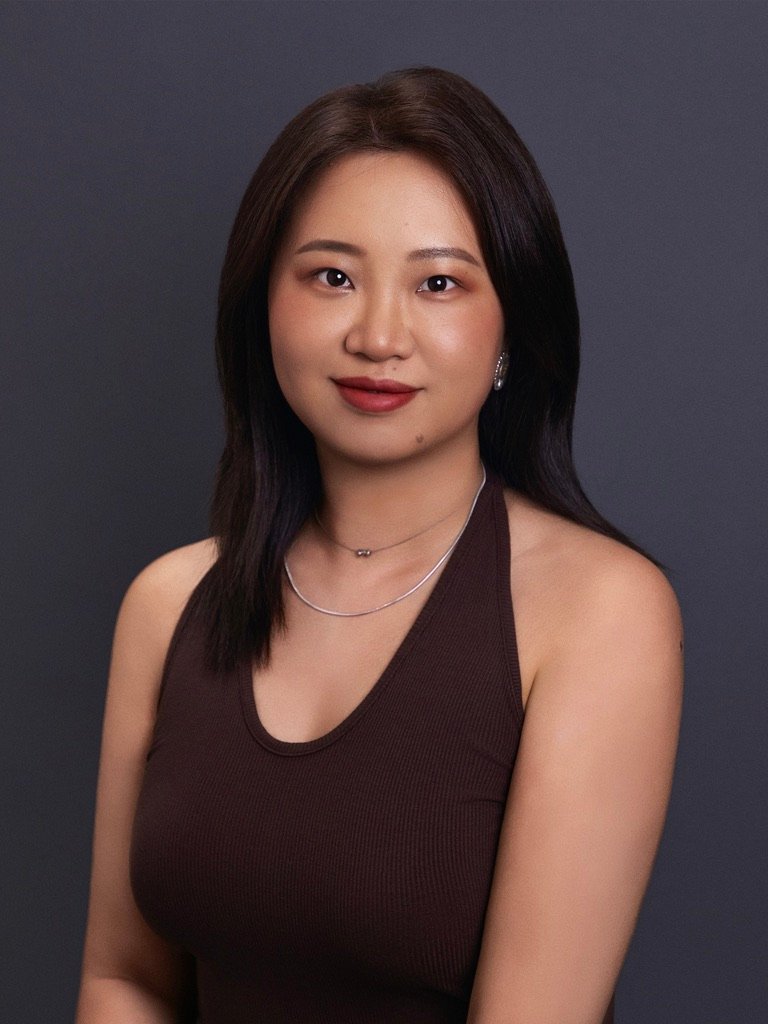 Professional portrait of Tina Xu